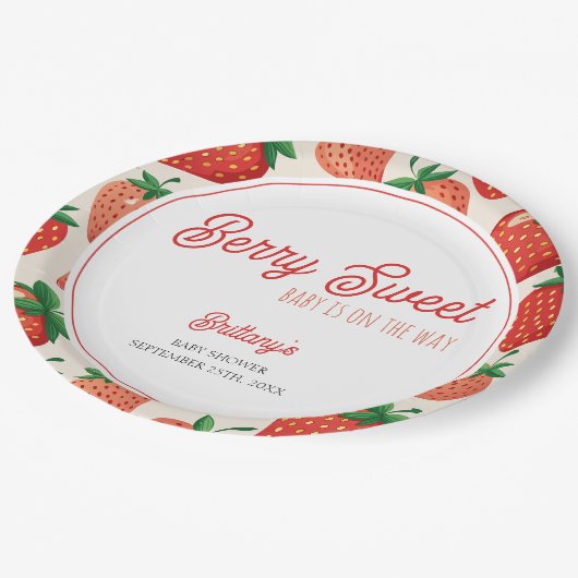 Berry Sweet Strawberry Checkered Baby Dusche Pappteller (Schrägansicht)