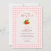 Berry Sweet Strawberry Gingham Photo Baby Shower Einladung (Vorderseite)
