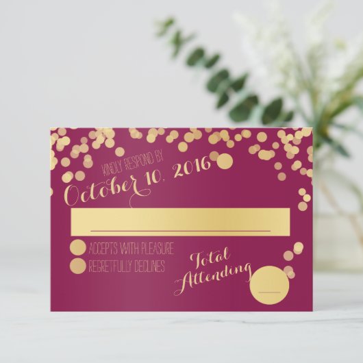Berry Wine and Gold UAWG RSVP Karte (Stehend Vorderseite)