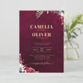 Berry Wine Floral Wedding Einladung (Stehend Vorderseite)