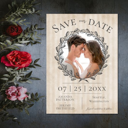 Berry Wreath and Stripes Foto | Beige Save The Date