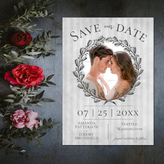 Berry Wreath and Stripes Foto | Grau Save The Date
