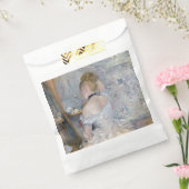 Berthe Morisot - Frau in ihrer Toilette Geschenktütchen (Versiegelt)