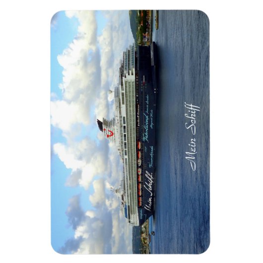 Berthed in Bonaire Mein Schiff Magnet (Vertikal)
