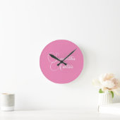 Beruflich minimalistischer Handschriftname pink Runde Wanduhr (Zuhause)