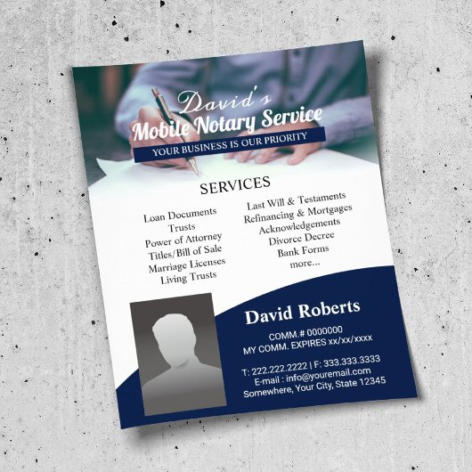 Beruflich Navy: Unterzeichner eines mobilen Notari Flyer