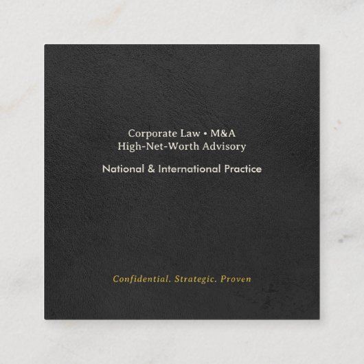 Beruflich Premium Gold Black Leather Modern QR Quadratische Visitenkarte (Rückseite)