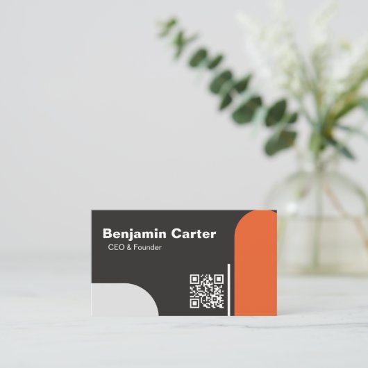 Beruflich Sleek Schwarz-weiß Orange Modern Clean Visitenkarte (Stehend Vorderseite)