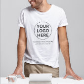 Berufliche Firmenlogos und Markenbezeichnungen ein T-Shirt