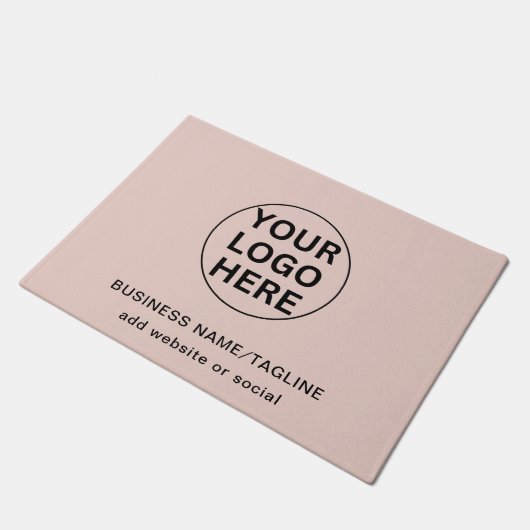 Berufliche Firmenlogos und Text in Rosa Fußmatte (Schrägansicht)