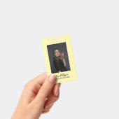 berufliche Foto QR-Website E-Mail sozial modern Ausweis (Handheld)