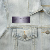 Berufliche Logomitarbeiter-ID Tiefe Lila Namensschild (Beispiel)