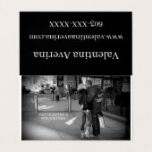 Berufliche schwarz-weiß geklappte Visitenkarte Visitenkarten (Außenseite Aufgefaltet)