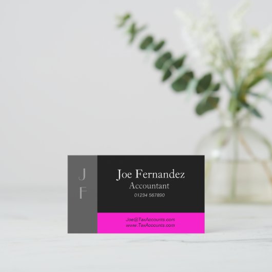 Berufliche Visitenkarte in Grau und Rosa (Stehend Vorderseite)