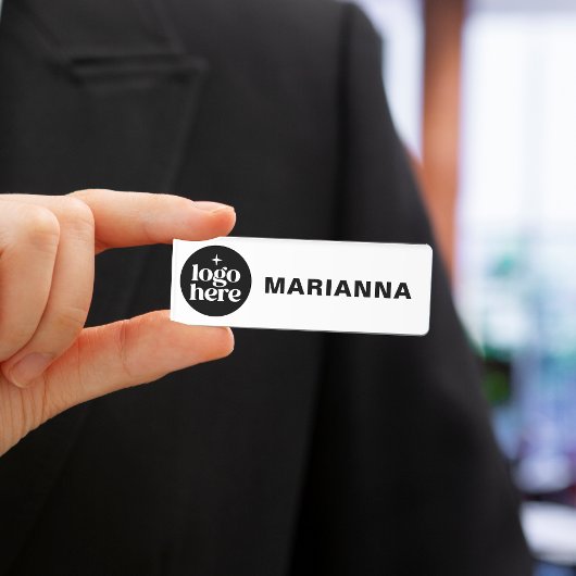 Beruflicher Mitarbeiter für klassische Logos Namensschild