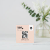 Beruflicher QR-Code-Minimal-Design mit Logo Quadratische Visitenkarte (Stehend Vorderseite)