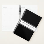Beruflicher Schwarz-Weiß-Streifen | Name und Jahr Planer<br><div class="desc">Moderner beruflicher Planer zeichnet sich durch ein schlichtes Schwarz-Weiß-Design aus, mit individuelle Name in einem koordinierenden weißen Banner mit doppelgrau Streifen mit weißem Akzent und schwarzem Text. Dieser personalisierte Planer ist mit einem individuelle Name und Jahr vorne in der modernen Typografie gestaltet und mit individuellem Text versehen. Sie können den...</div>