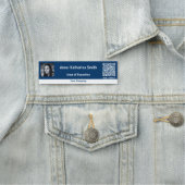 Berufliches Bild QR-Code Blau Weiß Namensschild (Beispiel)