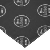 Berufliches Branding - Minimalistisches Schwarzes Tischdecke (Schrägansicht)