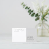 Berufliches, elegantes, grau-weißes Modern Templat Visitenkarte (Stehend Vorderseite)