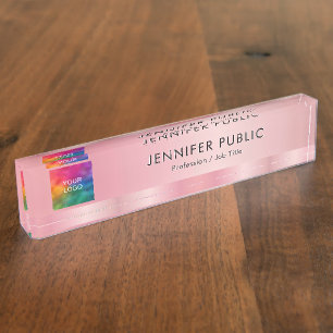 Berufliches Elegantes Hochladen Ihrer Logo-Rose Go Namensplakette