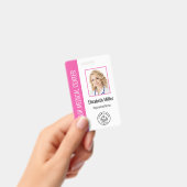 Berufliches Foto und Text rosa Ausweis (Handheld)