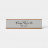 Berufliches Grau Monogramm Schreibtischnamensplakette (Vorderseite )