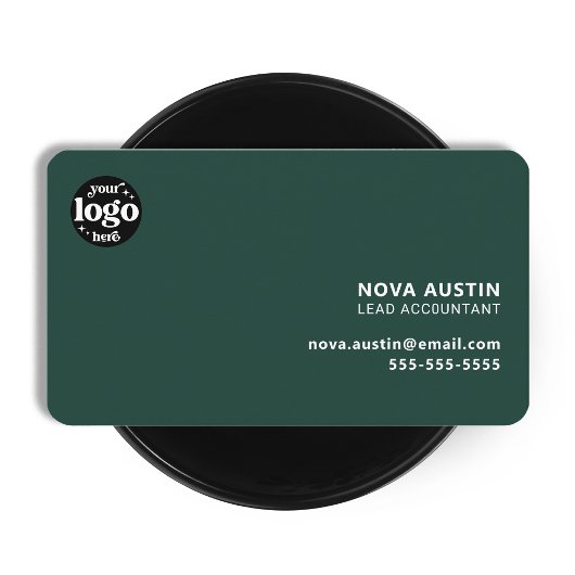 Berufliches schlichtes Green-Minimal-Design mit Lo Visitenkarte