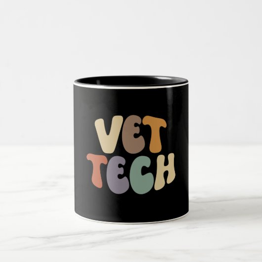 Berufserfahrung durch Vet Tech Proud Zweifarbige Tasse (Mittel)