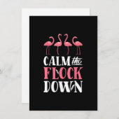 Beruhigen Sie sich auf das Shirt Rosa Flamingo Wom Einladung (Vorne/Hinten)