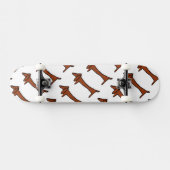 Berühmte braune Abstrakte Dackel Skateboard (Horizontal)