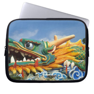 Berühmter Drache auf Haw Par Villa in Singapur As Laptopschutzhülle