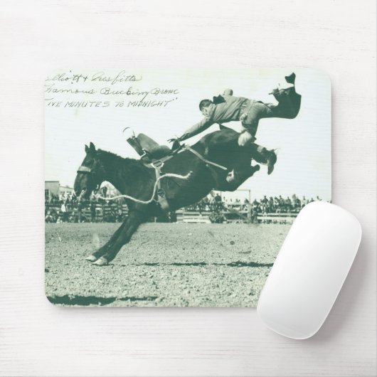 Berühmter sträubender Bronc fünf Minuten Mousepad (Mit Mouse)