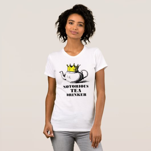 Berühmter Tea Drinker Royal Tea Pot in einer Krone T-Shirt (Vorne ganz)