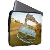 Berühmtes Blue Swallow Motel an der Route 66 Laptopschutzhülle (Vorne Rechts)