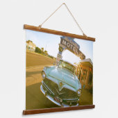 Berühmtes Blue Swallow Motel an der Route 66 Wandteppich Mit Holzrahmen (Gewinkelt)