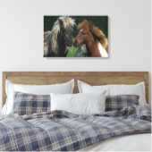 Berührung von Miniaturpferden Leinwanddruck (Insitu (Schlafzimmer))
