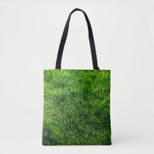 Beschaffenheit des grünen Grases von einem Tasche