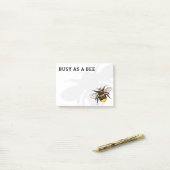 Beschäftigt als Bienen-realistisches Post-it Klebezettel (Auf Schreibtisch)