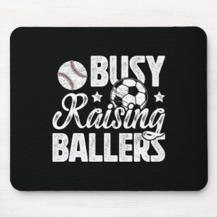 Beschäftigt mit der Erziehung von Byllers Fußball Mousepad