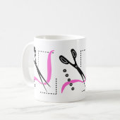 Beschäftigte Scheren, Faden und Knöpfe, die Thema Kaffeetasse (Vorderseite Links)