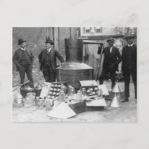 Beschlagnahmte Schwarzbrennerei, 1922 Postkarte