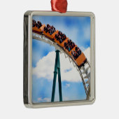 Beschleunigender orange Rollen-Untersetzer Silbernes Ornament (Rechts)