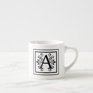 Beschriften Sie eine Monogrammespresso-Tasse Espressotasse