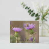 Besetzte Beete auf Lila Thistle-Fotografie individ Postkarte (Stehend Vorderseite)