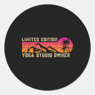 Besitzer eines Yoga-Studios Geburtstagsarbeiter Pr Runder Aufkleber