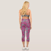 Besondere Branchen Boysenberry Capri Leggings (Rückseite)