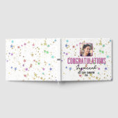 Besondere Ereignisse farbenfrohe Sterne auf weißem Gästebuch (Voll)