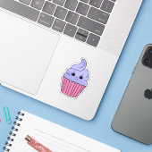 Besorgener Lavendel-Cupcake Aufkleber (Laptop mit iPhone)
