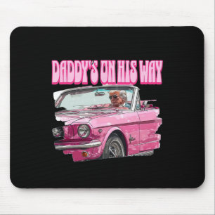 Besorgnis erregende Daddys auf seinem Weg zu Trump Mousepad